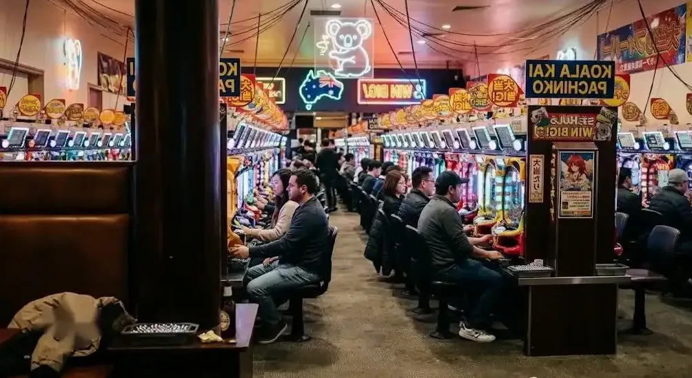 Club floor in 2019 with forty machines